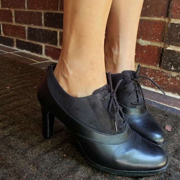 naturalizer oxford heels